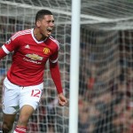 2CF1C10900000578-3255374-Smalling_who_impressed_for_United_celebrates_after_given_his_sid-a-58_1443644435605