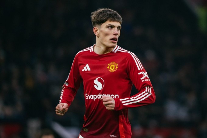 0_GettyImages-2194730291-1