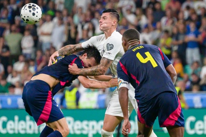 0_GettyImages-2233235899