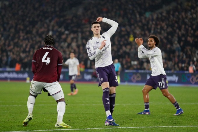 0_GettyImages-2260429033